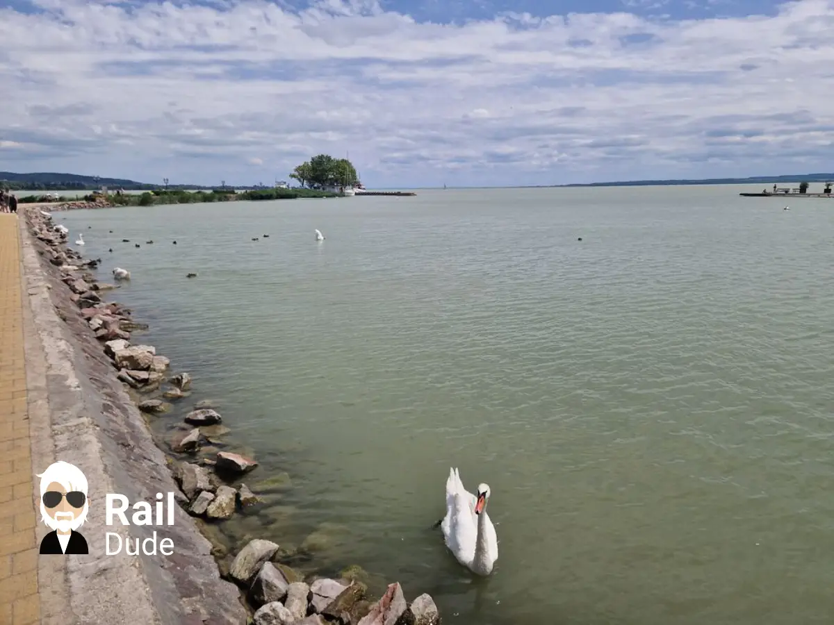 După un lángos tradițional, ne întoarcem la gară pentru următorul tren ...