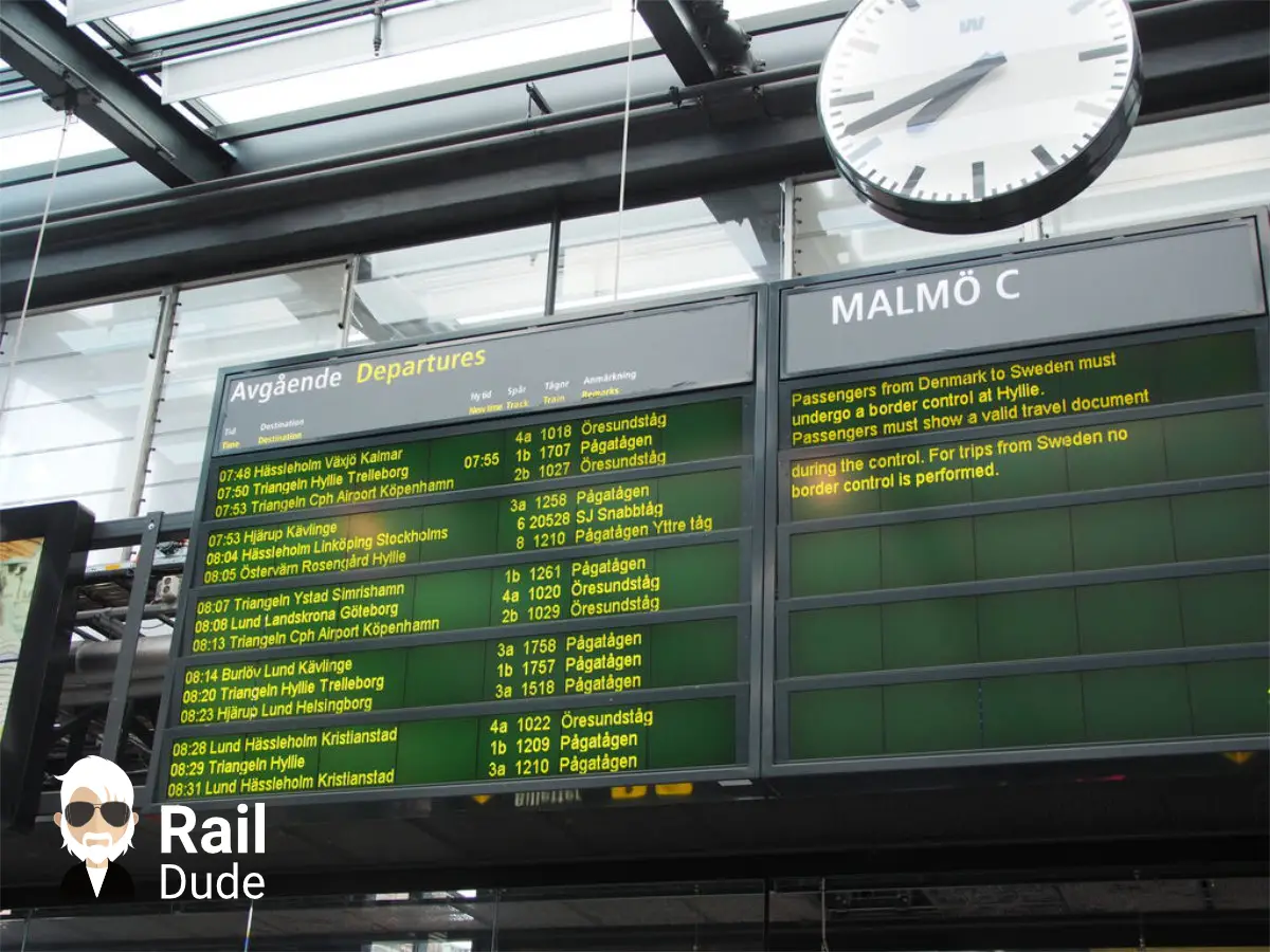 În călătoria mea (sâmbătă), trenul a plecat din stația Malmö C la ora 8.04 dimineața.