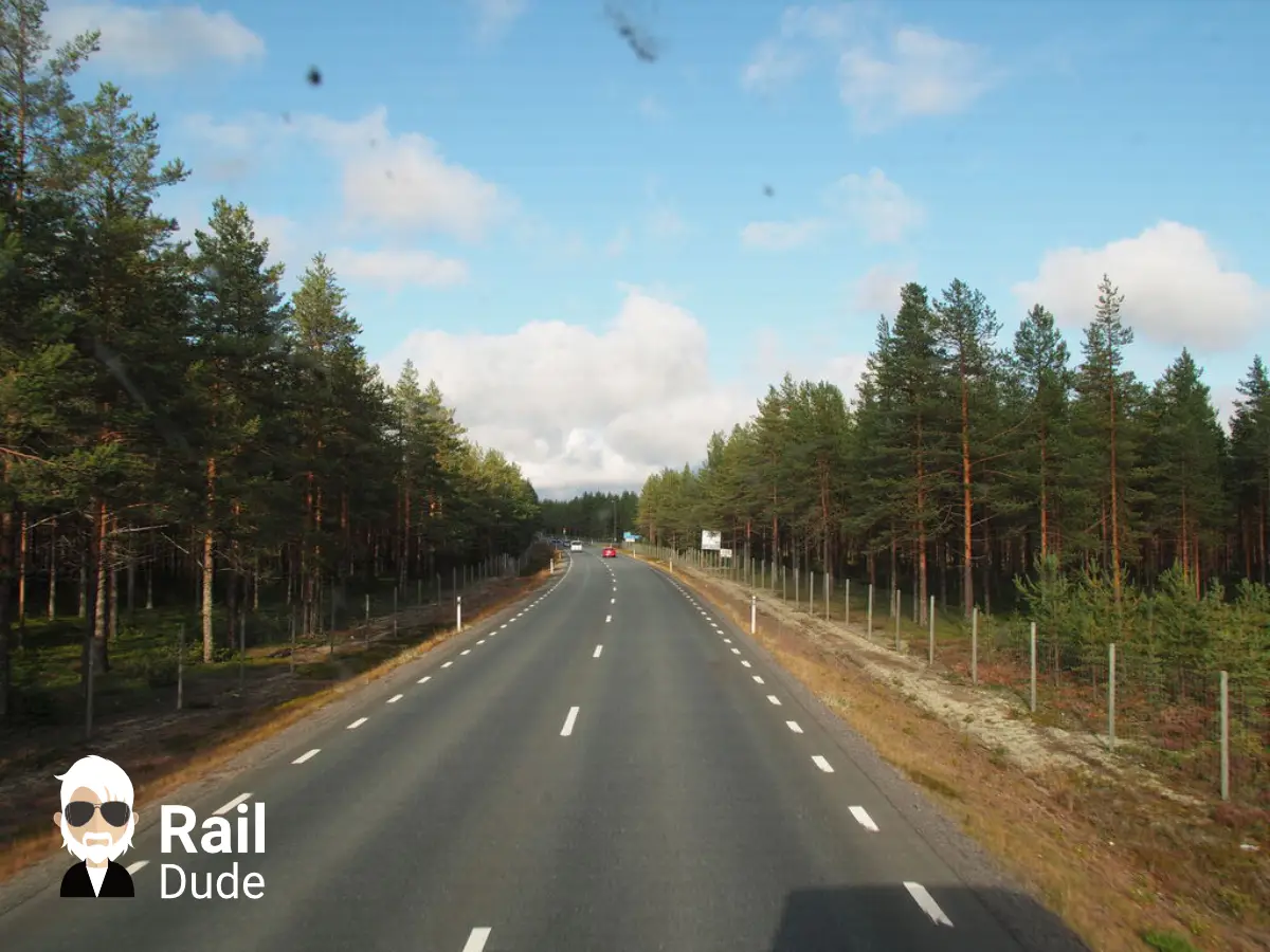 Autobuz și tren de la Narvik (Norvegia) via Kiruna (Suedia) și Lulea la Kemi (Finlanda)