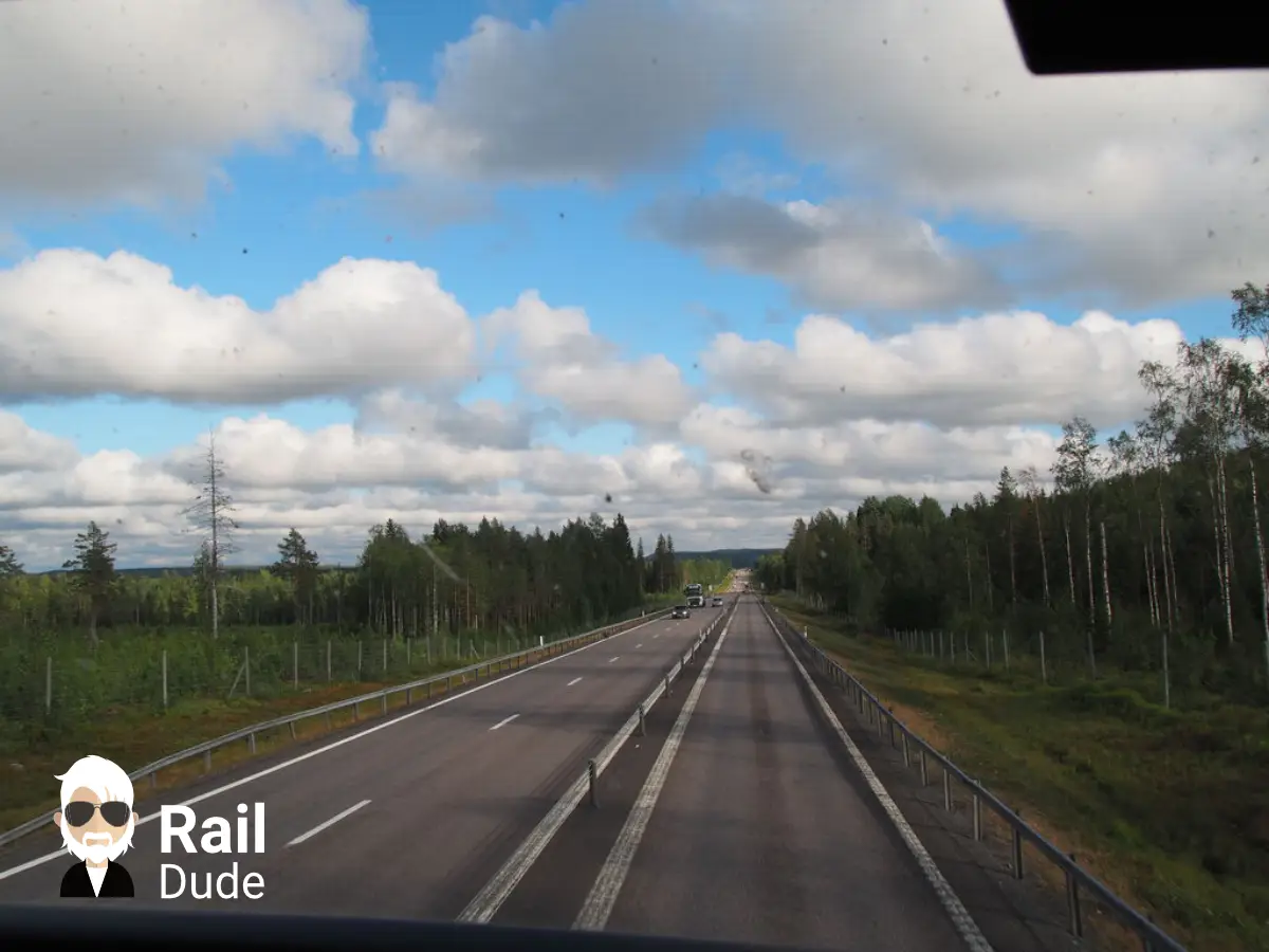 De la Lulea la Harparanda: conduceți pe autostrada suedeză.